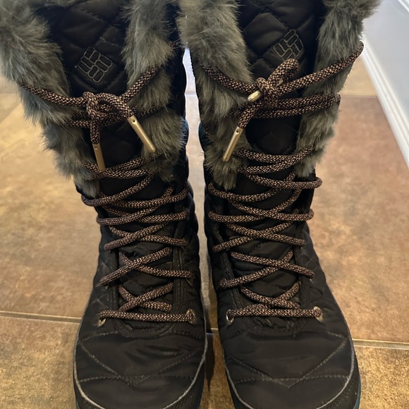 Columbia Women's Heavenly™ Omni-Heat™ Boot - Picture 3 of 6